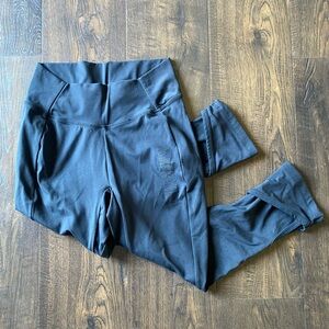 gymshark women’s small black medium rise cropped foldover cuff athletic leggings